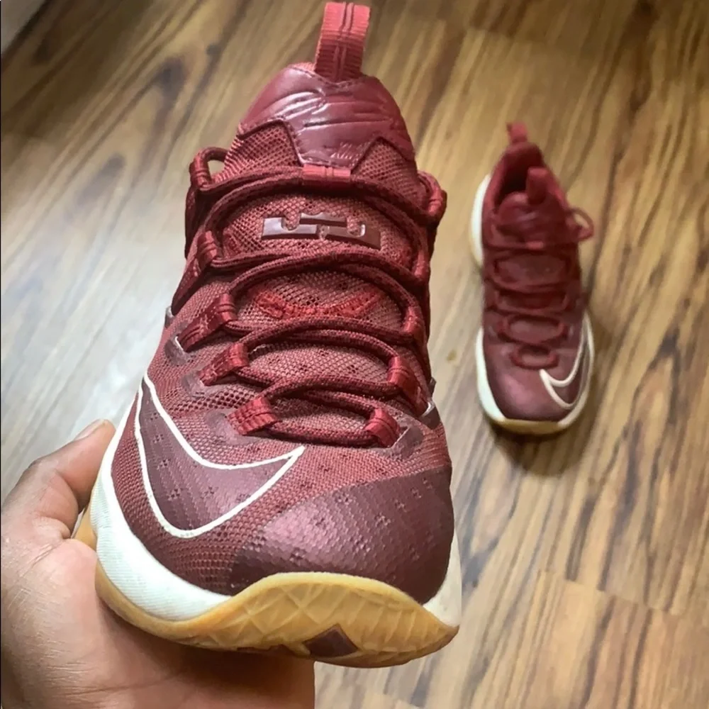 Nike Lebron 13 Low CAVS Men Sneakers